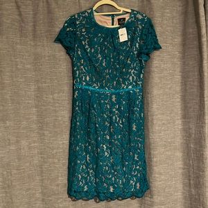 Adrianna Papell Size 10 Beautiful turquoise lace dress - never worn